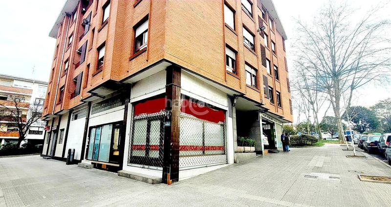 Foto 5969653e-8d89-44d6-a3c9-6920d1aef401. Local comercial a Centro Urbano-Hirigunea Leioa