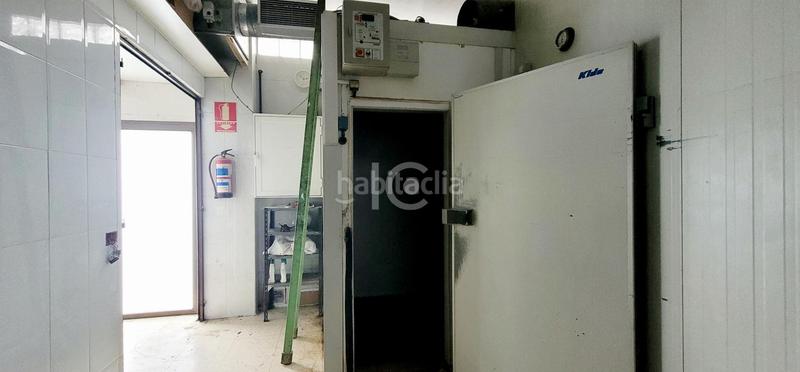 Foto d43e1209-8632-4e75-ada3-1bb4c79ad8fa. Local comercial a Centro Urbano-Hirigunea Leioa