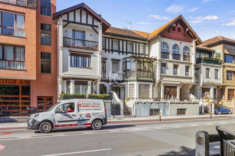 Foto 3411f93f-2660-4811-b426-6a042b527f19. Casa pareada casa en Las Arenas Getxo