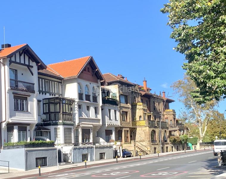 Foto 6b54e73a-07b7-4533-9849-c69a5e3f5184. Casa pareada casa en Las Arenas Getxo