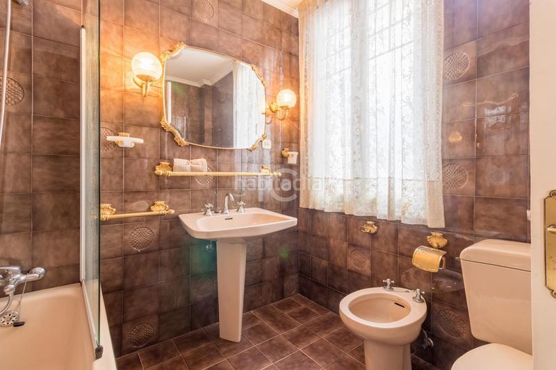 Foto 8a03c2db-5ec6-4be3-b01e-c122c3b07016. Casa pareada casa en Las Arenas Getxo