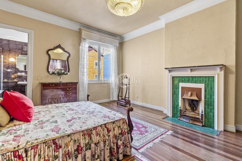 Foto 8cb3112d-2f8d-4c54-94bf-23c460b84123. Casa pareada casa en Las Arenas Getxo