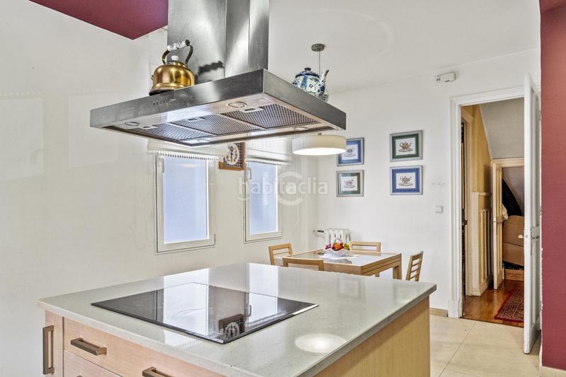 Foto 9f4afe9a-11e6-4946-a56f-2d79923e9f19. Casa pareada casa en Las Arenas Getxo