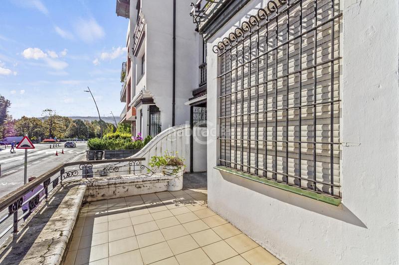 Foto a6f1af8d-2e2c-4184-a127-f981754de7c1. Casa pareada casa en Las Arenas Getxo