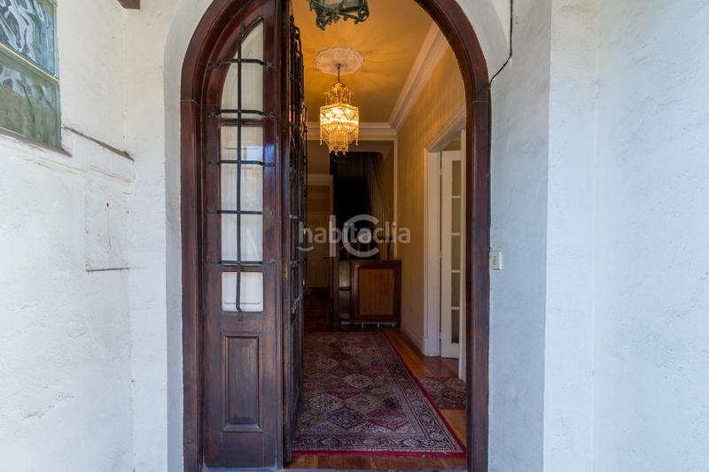 Foto ae74bb1a-f90b-4b96-86e5-1575f78d8f54. Casa pareada casa en Las Arenas Getxo