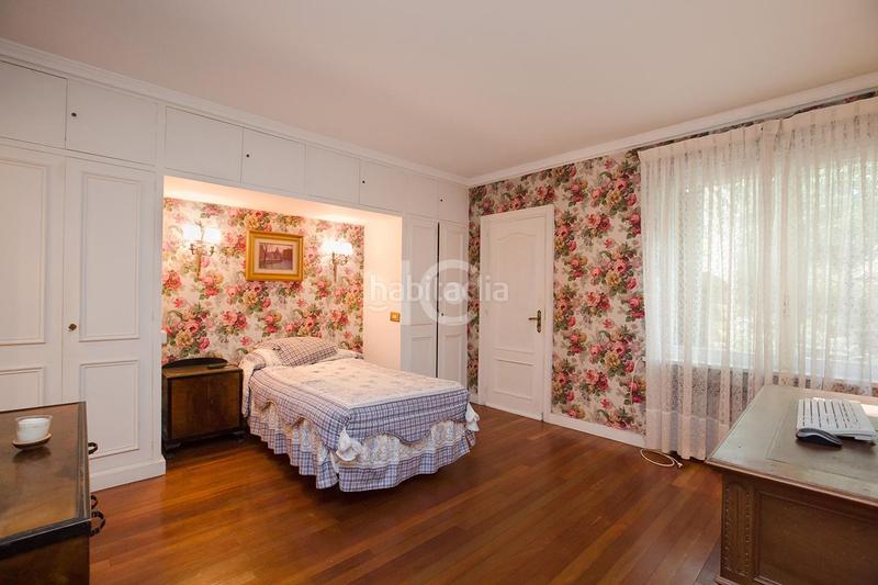 Foto 1a1b7cdb-258b-4419-ab38-cd960e22e3a4. Casa  en Las Arenas Getxo