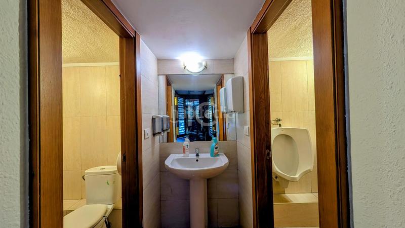 Foto df6b1d98-6a55-4bec-b515-ea5e479fc66f. Locale commerciale in Villamonte Getxo