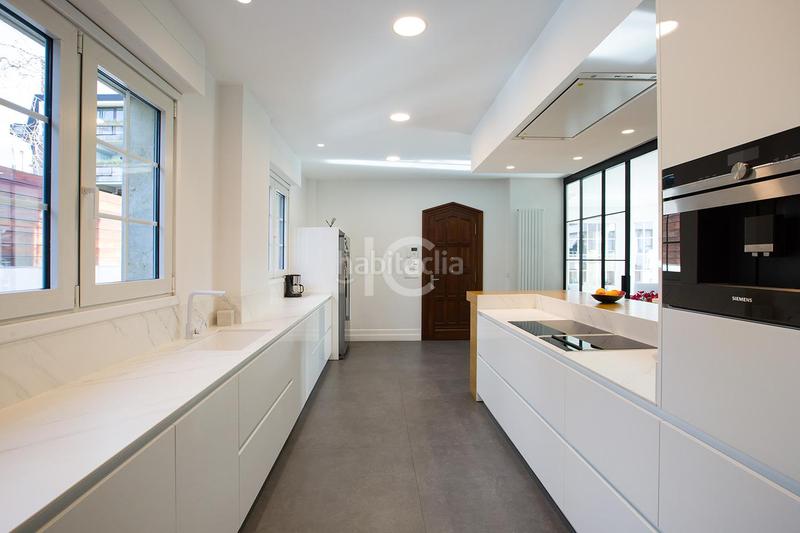 Foto 84417aef-e397-43a8-8900-539bb7a2521c. Chalet avec chauffage parking piscine dans Neguri Getxo