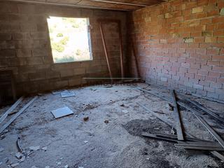 Casa a Canillas de Aceituno. Casa en construcción con terreno