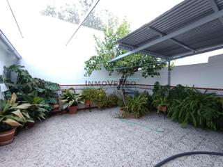 Casa adossada a Viñuela. Encantador adosado en el centro del pueblo de la viñuela