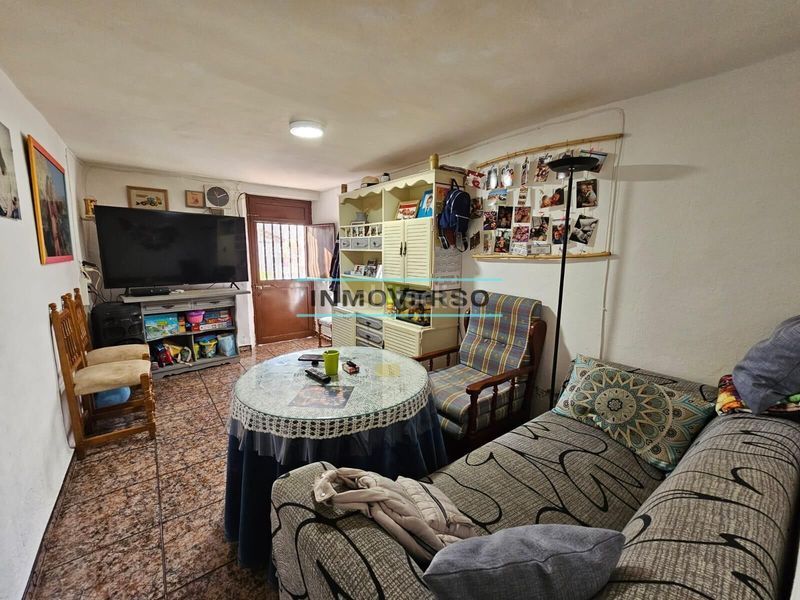 Foto f18c2504-d32d-48b9-ab91-e04e1dad4bec. Casa amb aparcament a Camino Viejo de Málaga Vélez - Málaga