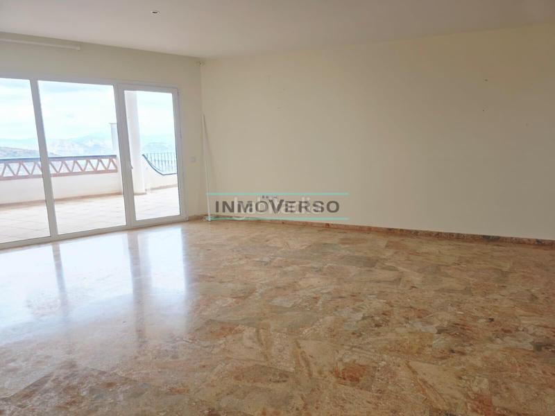 Foto 037e8152-a885-4ca1-baee-15564df239f1. Miete dachwohnung mit parking pool in Alcaucín