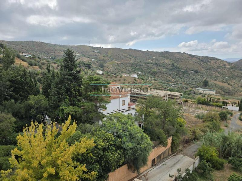 Foto 4da333dd-d62d-4fbd-a634-e36ccc612ace. Miete dachwohnung mit parking pool in Alcaucín