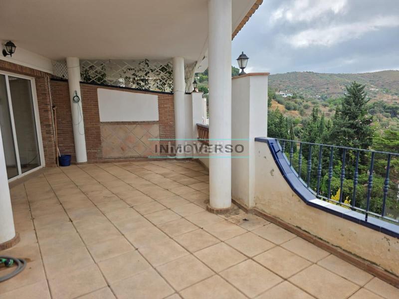 Foto 56a61958-1e39-43a8-9711-fa95dd6d5697. Miete dachwohnung mit parking pool in Alcaucín