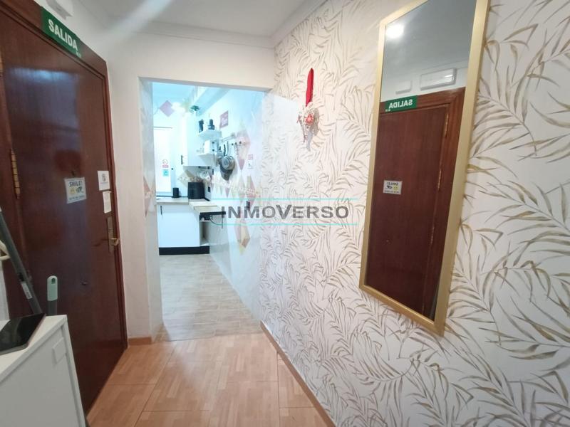 Foto 52475cad-d9e4-486a-a7d9-c30ae98e0ae3. Piso coqueto piso de 3 dormitorios en zona centro mármoles en Málaga