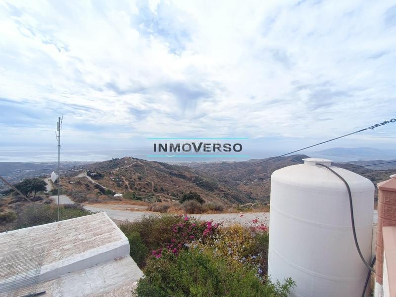 Foto 4c7955cf-fccd-4738-acc9-171e7bba58e2. Maison avec parking dans Moclinejo