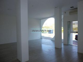 Geschäftsraum  Calle piscis. Local en venta en torre del mar  zona en expansión, ideal invers