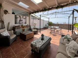 Semi detached house  Calle sardinal. Excelente chalet adosado con vistas frontales al mar!