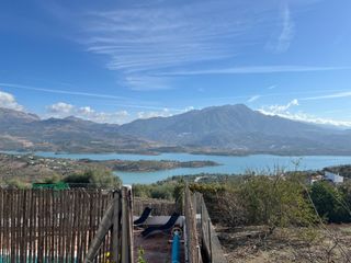 Casa a Viñuela. Casa con vistas al pantano  un proyecto con infinitas posibilida
