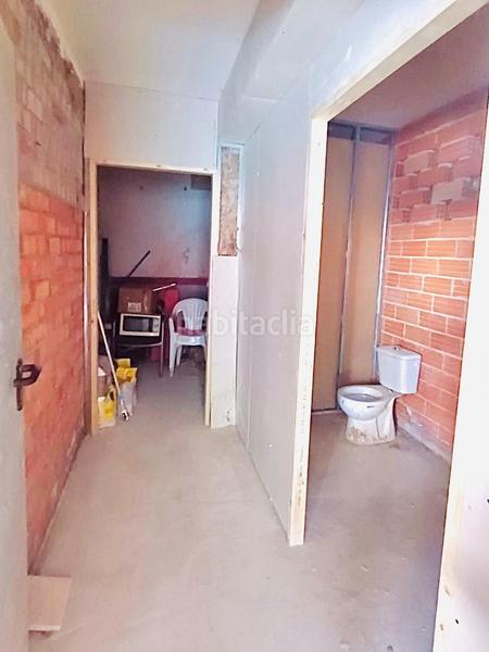 Foto f6337508-f4e6-4172-ad1c-9d5692e4808e. Local comercial despierta el emprendedor en ti en Terrassa