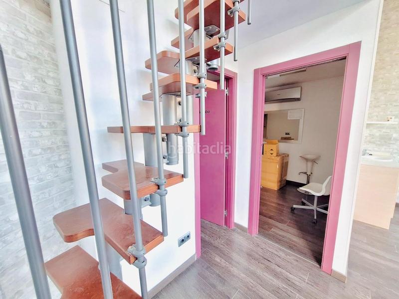 Foto 0d1ac717-8cab-445b-8635-5615f3db5ccc. Local comercial tu negocio de belleza merece un lugar como este en Terrassa