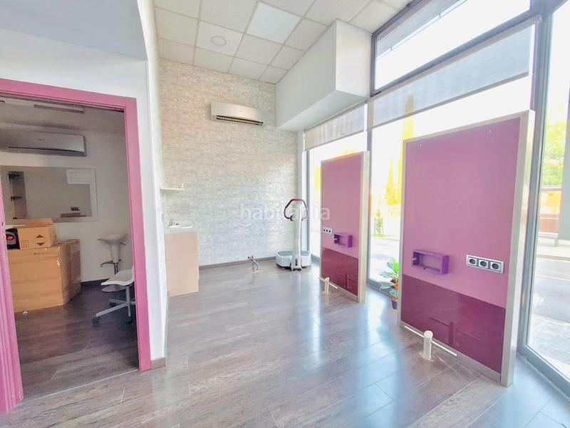 Foto cc084314-0e5e-48cf-baf4-efe2c165d074. Local comercial tu negocio de belleza merece un lugar como este en Terrassa
