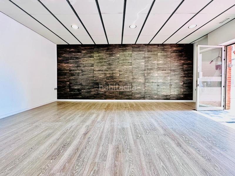Foto a4f1f14e-b112-4ddf-8a60-aa9360d29092. Local comercial sin reformas. sin excusas. tu negocio puede empezar aquí mañana en Sabadell