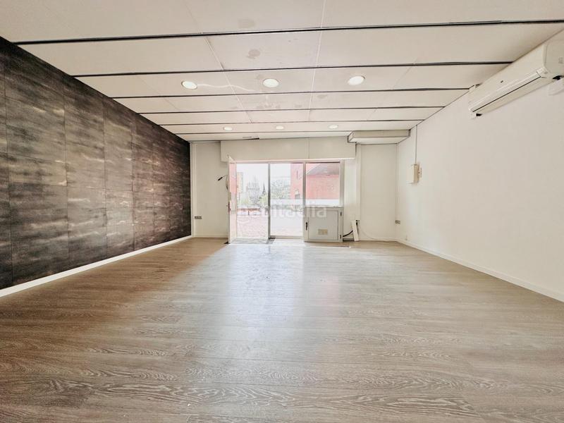 Foto a9b7cd60-b797-4083-9f90-d926ebd8a83e. Local comercial sin reformas. sin excusas. tu negocio puede empezar aquí mañana en Sabadell
