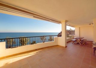 Apartamento en Mascarat. Apartamento con 3 habitaciones con ascensor, parking, calefacci