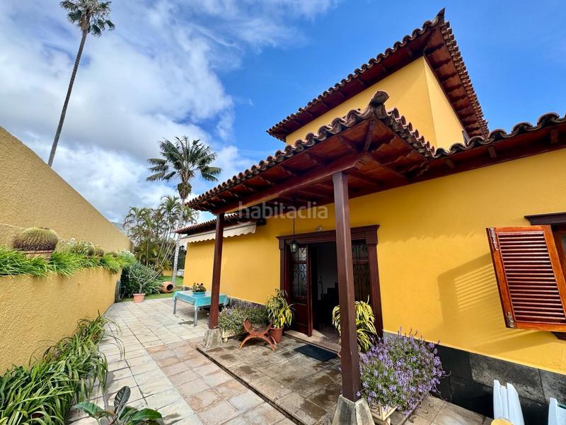 Foto f1846477-907a-4735-a7cd-8cdffdeb8fa8. Xalet amb xemeneia aparcament a Los Realejos pueblo Realejos (Los)