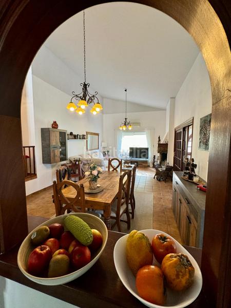 Foto 2c29b6a7-ca1c-4c14-ac41-fd42b4259903. Chalet con camino parcheggio piscina in Sauzal (El)