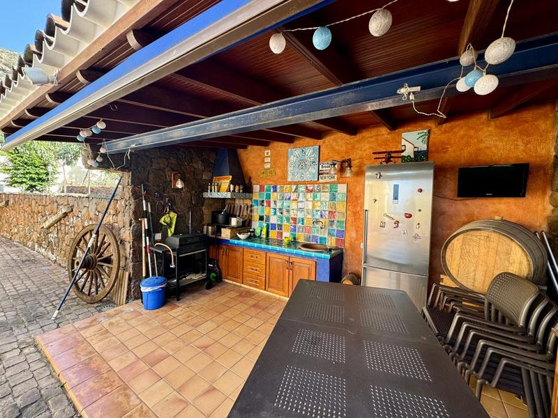 Foto c37ea047-7b6a-49f0-9926-6c7313d30078. Chalet con camino parcheggio piscina in Sauzal (El)