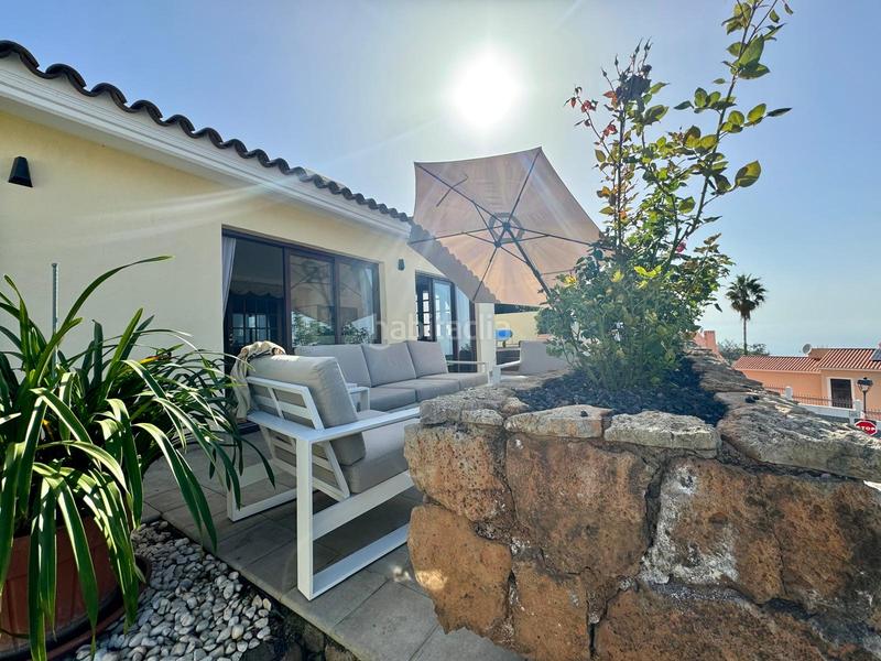 Foto f3654e22-d015-42de-91c3-3635d5365176. Chalet con camino parcheggio piscina in Sauzal (El)