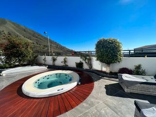 Casa  Calle martín placeres. **modern villa in dream location in guía de isora, tenerife**