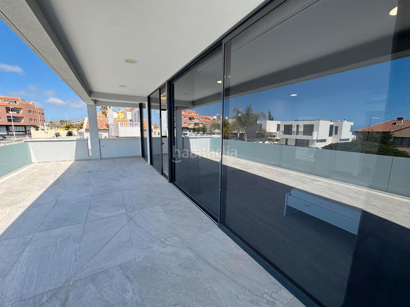 Foto b45e9463-116d-40b3-bb51-0401e32e3147. Xalet amb aparcament piscina a Torviscas Centro y Alto Adeje