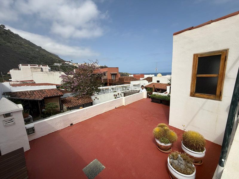 Foto 426d5aab-fcbf-4664-8d37-eba42f58a83c. Casa amb aparcament a Garachico