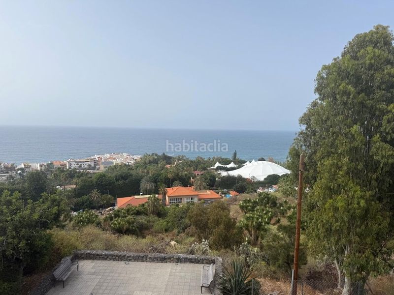 Foto 3d8437ad-67e7-4dd3-8e46-98f9035fdf71. Casa amb aparcament a Playa Jardín Puerto de la Cruz