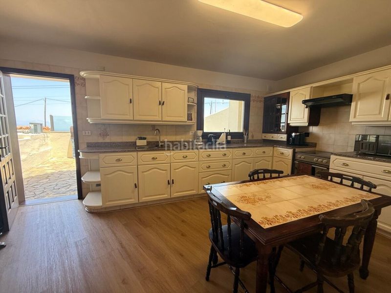 Foto 6beb42aa-8507-4549-87ce-dcef04ab6a02. Casa amb aparcament a Centro Orotava (La)