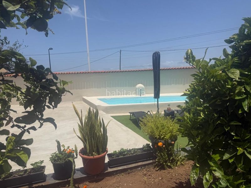Foto f8337f9d-eeba-4ced-a129-e592950b5752. Casa amb aparcament a Centro Orotava (La)
