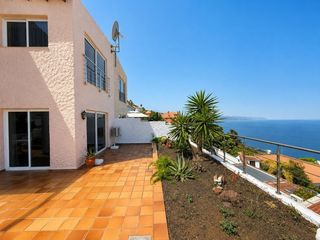 Doppelhaus in Matanza de Acentejo (La). Tenerife exclusiva casa pareada con espectaculares vistas al tei