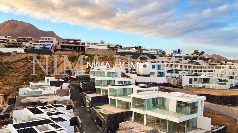 Foto 11bc8a84-4f43-4369-8a08-0c067b3894de. Casa amb aparcament a Casco Urbano Adeje