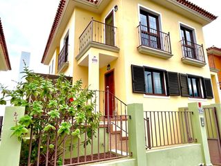 Maison jumelée à Centro. Tenerife exclusiva vivienda pareada con vistas al océano atlánti
