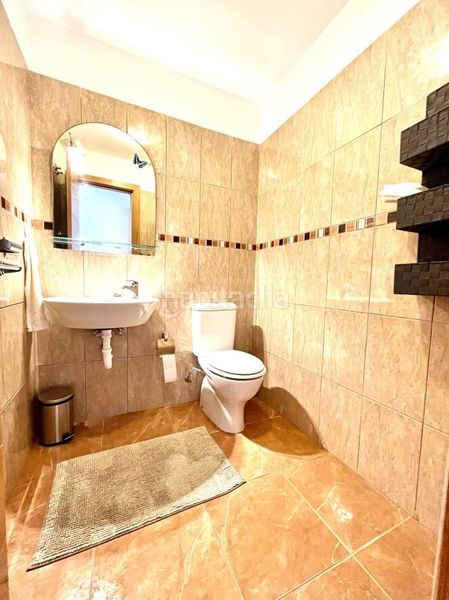 Foto 8b460892-4110-40b0-b019-54620939b694. Casa aparellada amb aparcament a Centro Orotava (La)