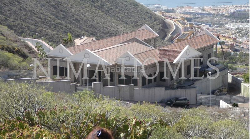 Foto c9aedf5c-8ce8-4dc6-9f9a-3d3a8958389a. Casa amb aparcament a Fañabé - Ifonche y Benítez Adeje