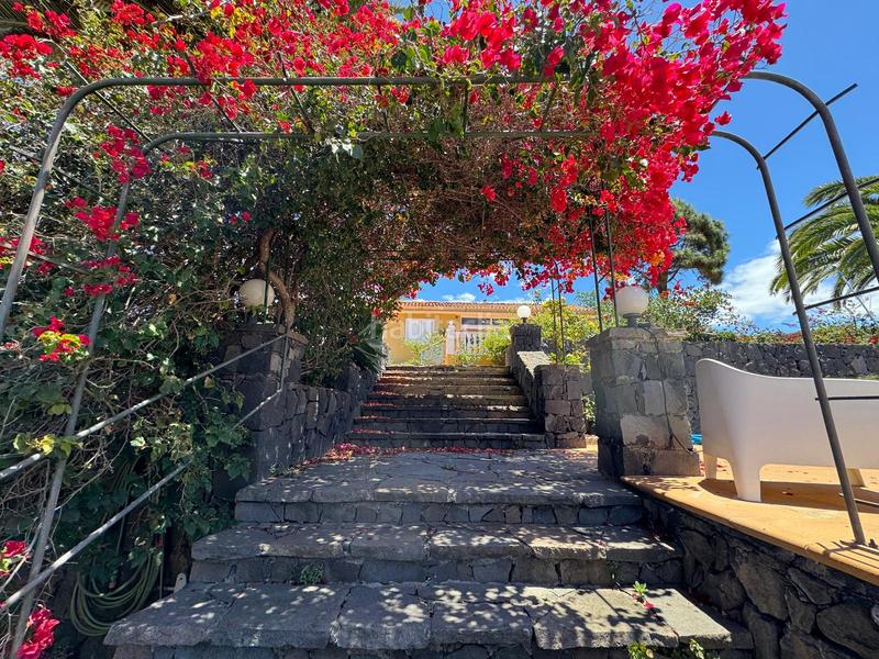 Foto c0321d6d-ba44-4ddf-8265-8d536b054691. Chalet teneriffa: wunderschönes anwesen mit herrlichem blick auf den atlantik en Sauzal (El)