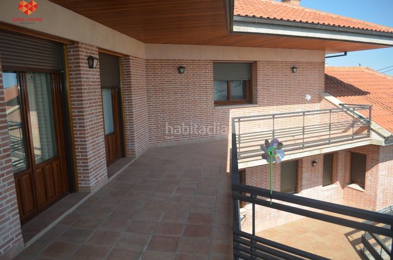 Foto 8083bc21-f9da-4167-8ecd-e882458aa529. Xalet amb aparcament a Nieva