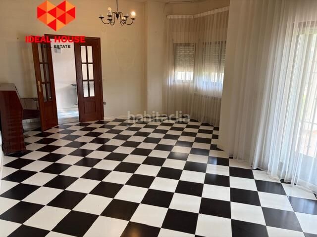 Foto e05300aa-a016-4585-963a-742dd7968cfb. Xalet a Centro Segovia