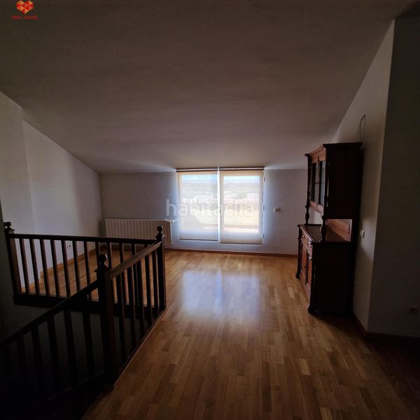 Foto b910e7d1-185d-4073-b743-927808faf80a. Casa adossada amb calefacció aparcament piscina a Segovia