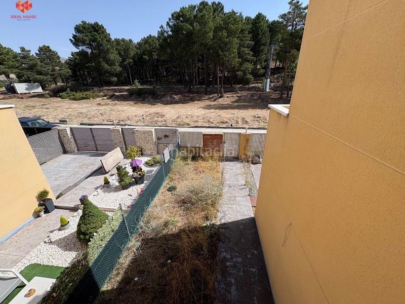 Foto a1c0c7de-a681-46a5-ae0e-e6f5f4ddbf23. Casa adossada amb calefacció aparcament a Estación del Espinar Espinar (El)
