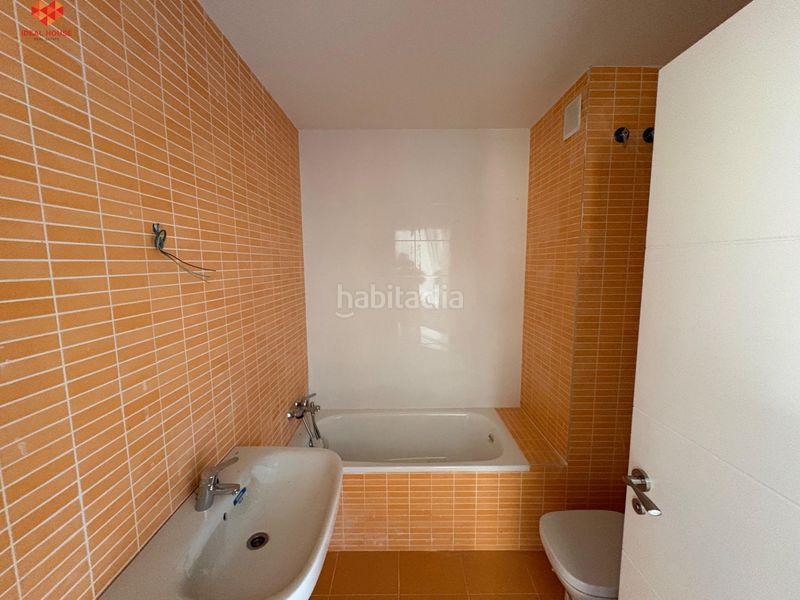 Foto a71b5d6d-c5da-4a49-a8bd-c2ae0b401091. Casa adossada amb calefacció aparcament a Estación del Espinar Espinar (El)
